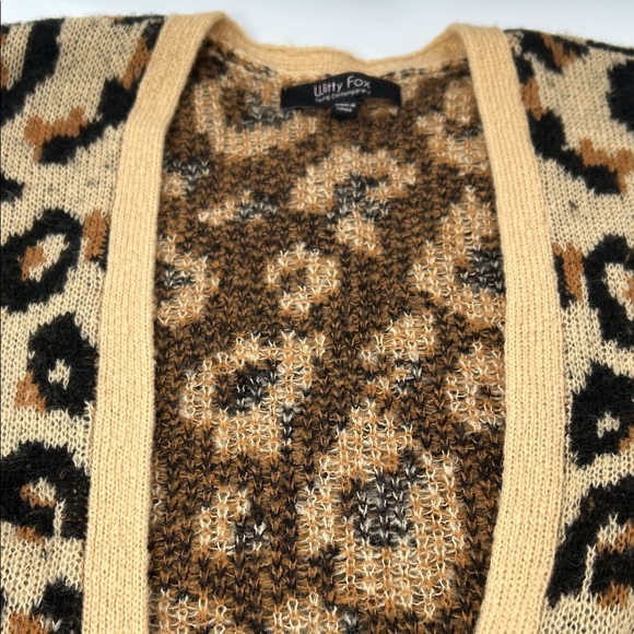 Leopard Print Women's Cardigan - Picture 7 of 16